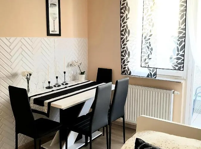 Glamour Downtown Balcony