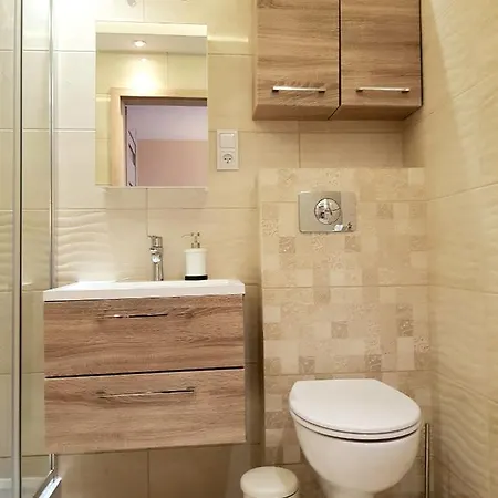 Glamour Downtown Balcony Free Parking Space Апартаменты Краков