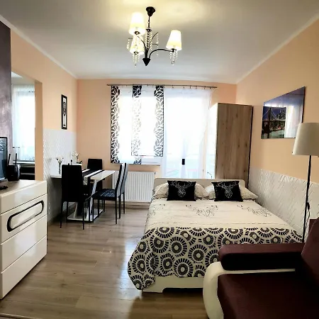 Glamour Downtown Balcony *