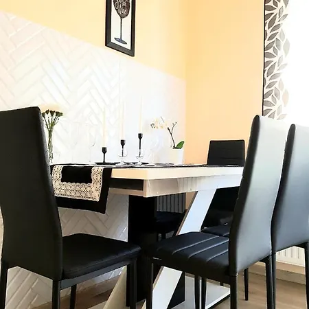 Glamour Downtown Balcony Kraków