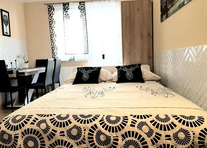 Glamour Downtown Balcony *