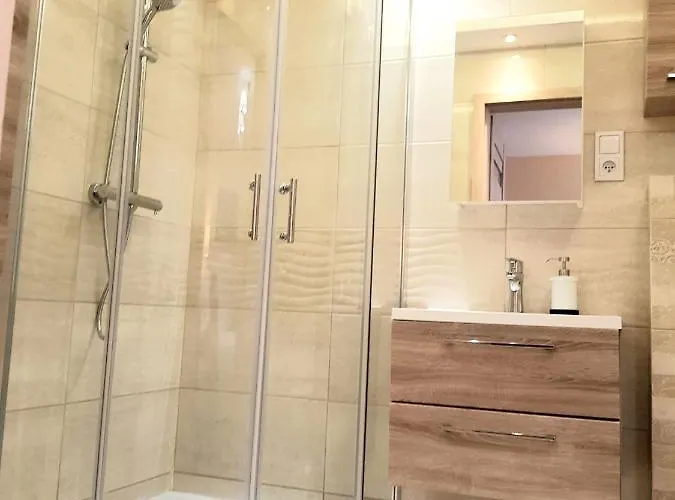 Glamour Downtown Balcony *